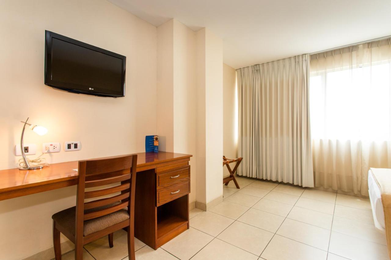 Wyndham Costa Del Sol Pucallpa Zewnętrze zdjęcie A room at the hotel