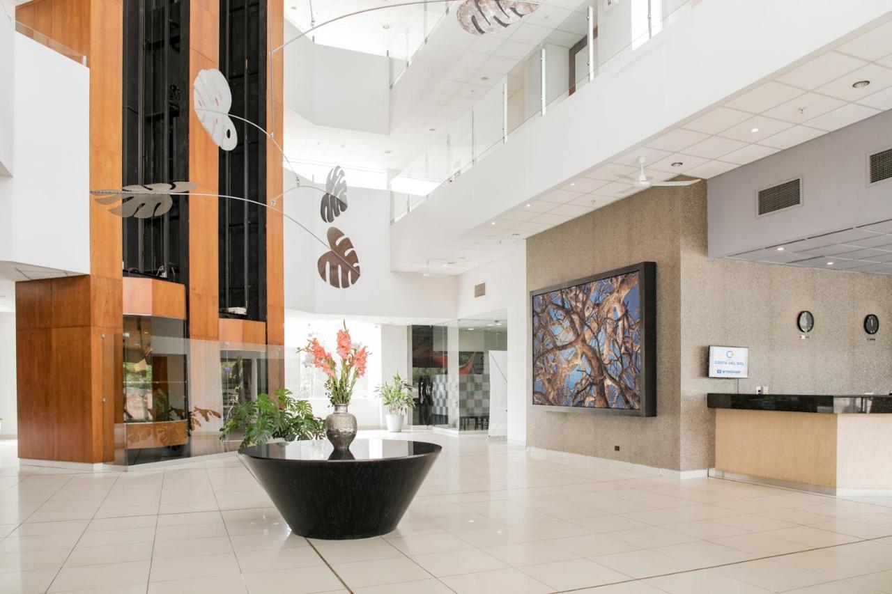 Wyndham Costa Del Sol Pucallpa Zewnętrze zdjęcie Interior of the hospital